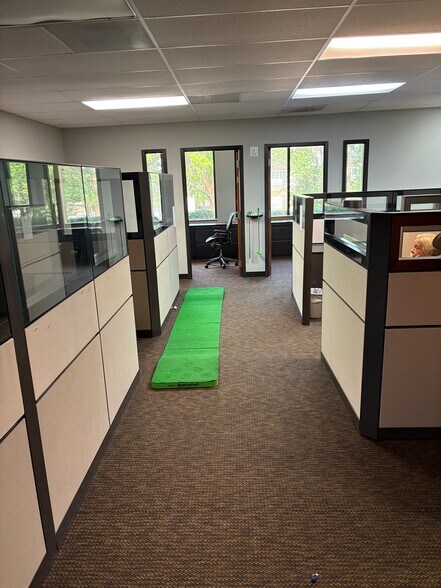 More Photos Of 10990 Quivira Rd, Overland Park Office For Lease