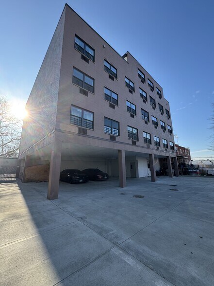 More Photos Of 3573 Laconia Ave, Bronx Apartments For Sale