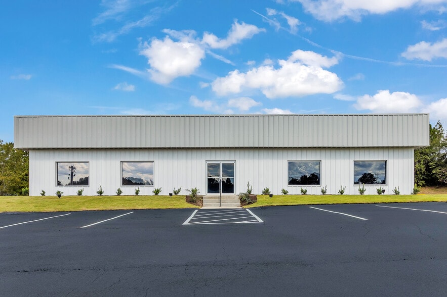 More Photos Of 1982 Us-1, Graniteville Showroom For Sale