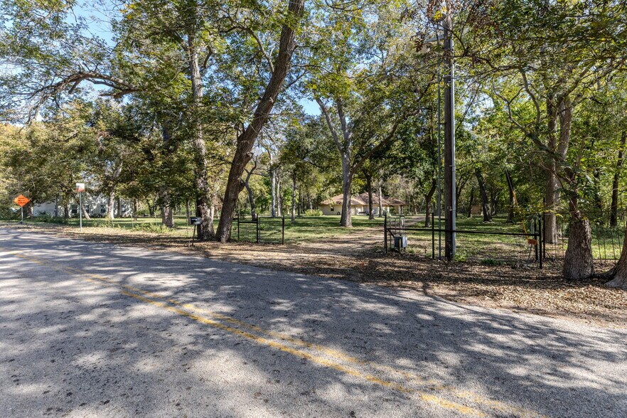 More Photos Of 75 County Road 129, Taylor Land For Sale