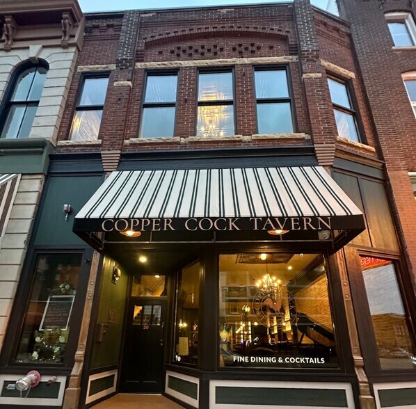 More Photos Of 30 N Main St, Fond Du Lac Restaurant For Sale