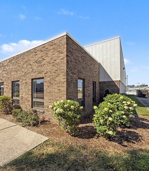 More Photos Of 24400-24500 Forterra Dr, Warren Unknown For Lease