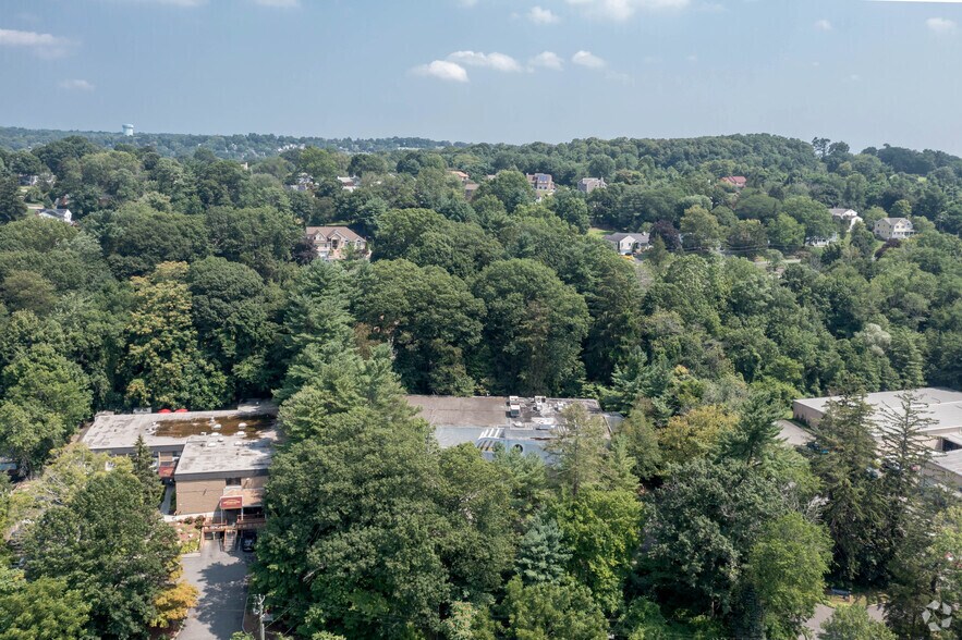 More Photos Of 140 Old Saw Mill River Rd, Hawthorne Research And Development For Sale