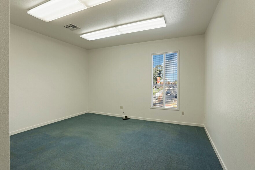 More Photos Of 200 W Harding Way, Stockton Office For Lease