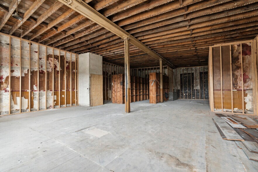 More Photos Of 800-804 W Girard Ave, Philadelphia Storefront Retail Office For Sale