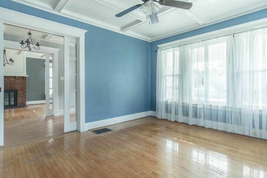 More Photos Of 1104 Washington St, Watertown Office For Sale