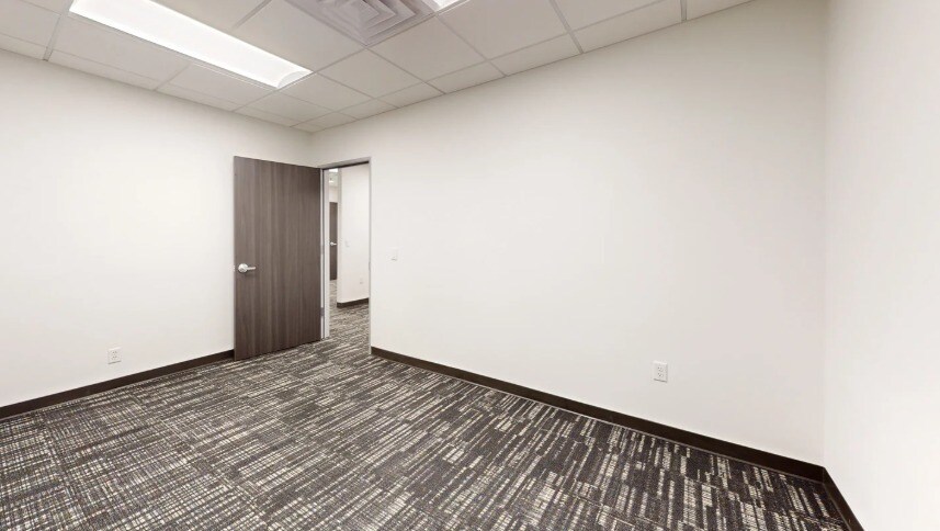 More Photos Of 6228 Bandera Rd, San Antonio Medical For Sale