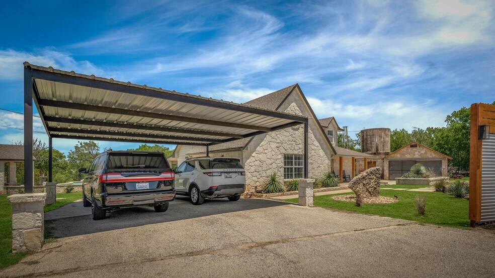 More Photos Of 6 US Highway 87, Comfort Office For Sale