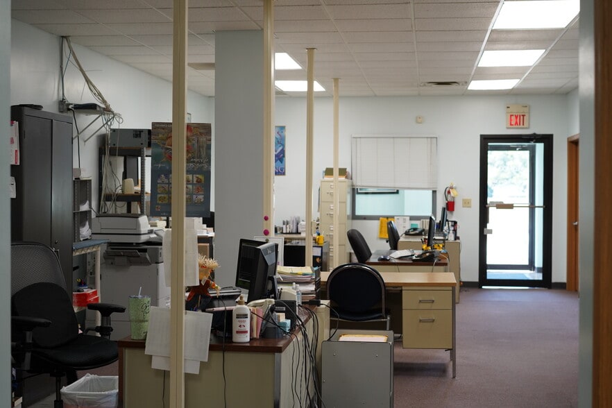 More Photos Of 29 Menzie Bottoms Rd, Butler Warehouse For Sale