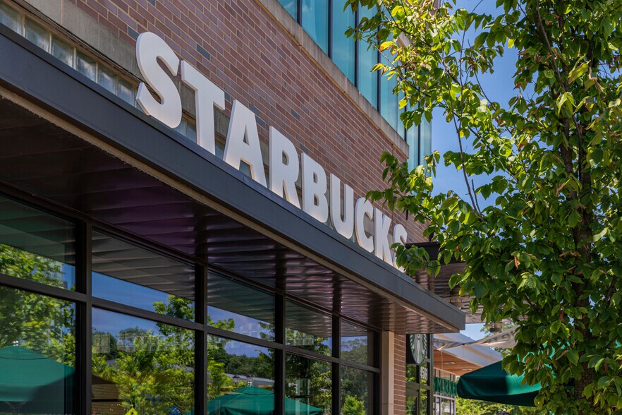 More Photos Of 4650 Van Buren St, Riverdale Park Apartments For Lease