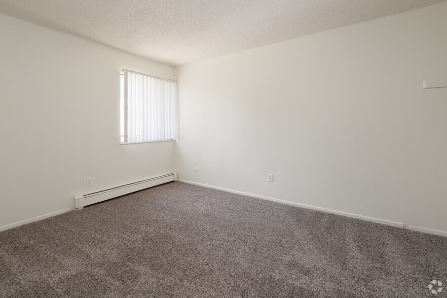 More Photos Of 2025 Jerry Murphy Rd, Pueblo Apartments For Sale