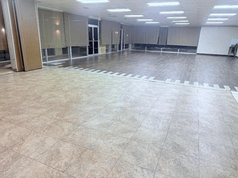 More Photos Of 2901 S Van Buren St, Enid Hotel For Sale