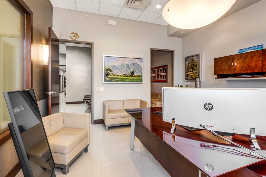 More Photos Of 7620 NW 25th St, Miami Distribution For Sale