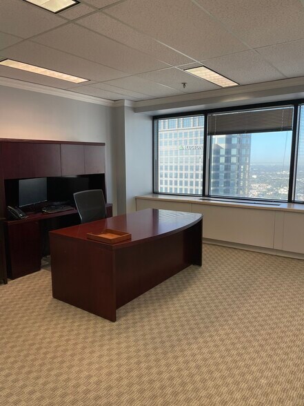 More Photos Of 201 N Franklin St, Tampa Office For Lease