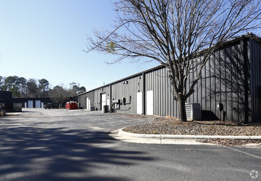 More Photos Of 3305 Durham Dr, Raleigh Flex For Lease
