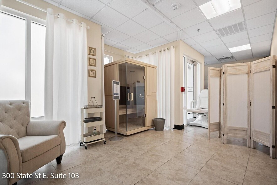 More Photos Of 300 State St E, Oldsmar Office For Lease