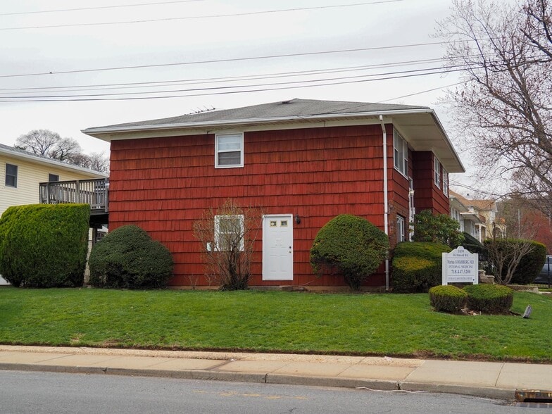 More Photos Of 1039 Richmond Rd, Staten Island Medical For Sale