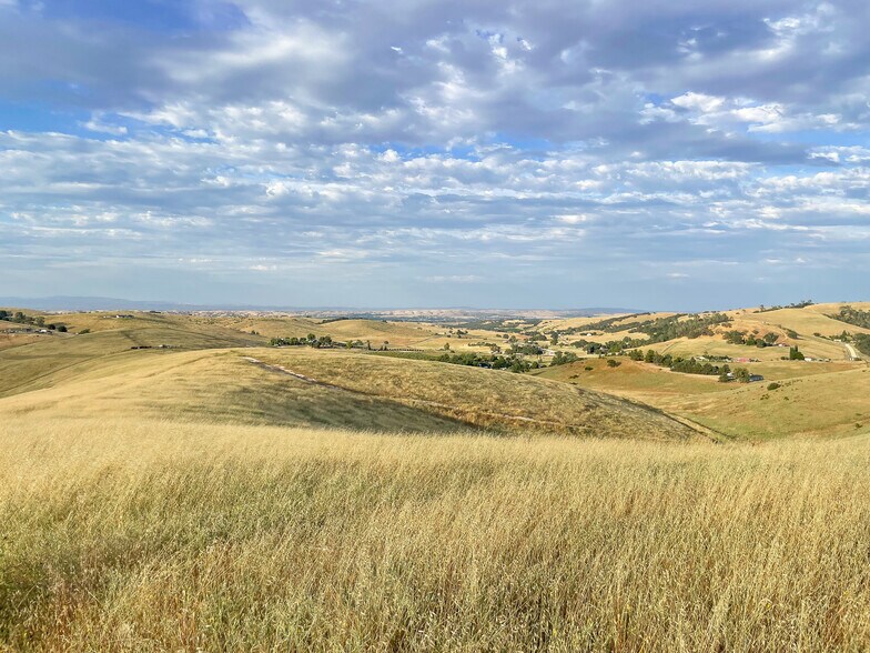 More Photos Of 0 E. 41 Hwy, Templeton Land For Sale