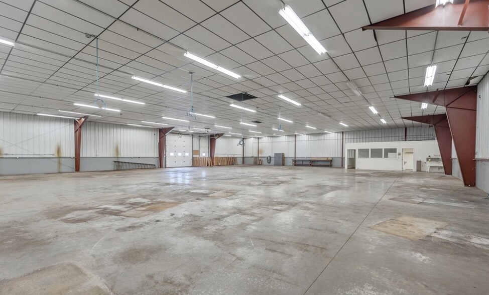 More Photos Of 8125-8127 Thompson Rd, Clay Industrial For Sale