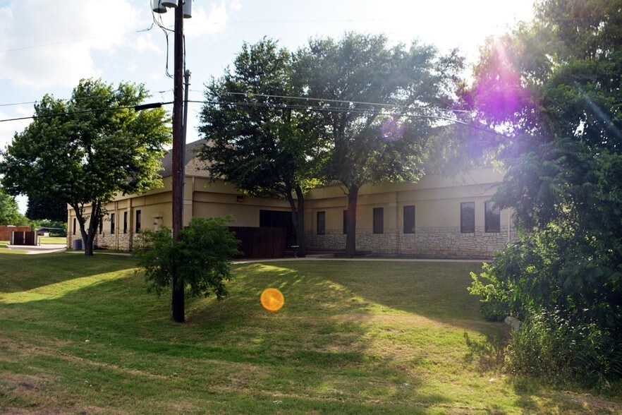 More Photos Of 3305 N Calais Dr, Sherman Medical For Lease