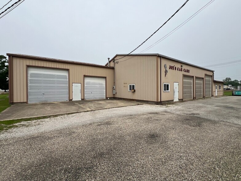 Primary Photo Of 202 N. Sixth St, Altamont Industrial For Sale