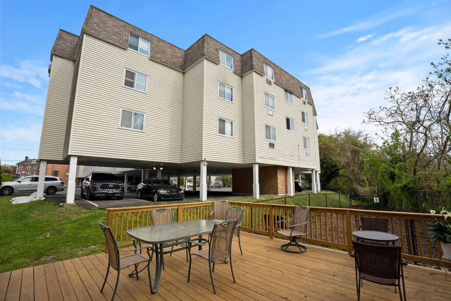 More Photos Of 575 Ellsworth St, Bridgeport Apartments For Sale