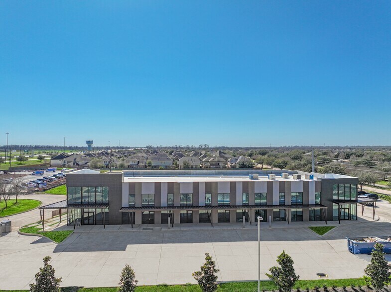 More Photos Of 6927 Brisbane Ct, Sugar Land Medical For Lease