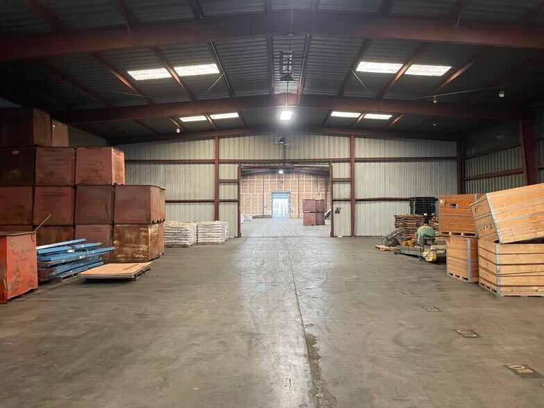 More Photos Of 420 S 2nd St, Patterson Warehouse For Lease