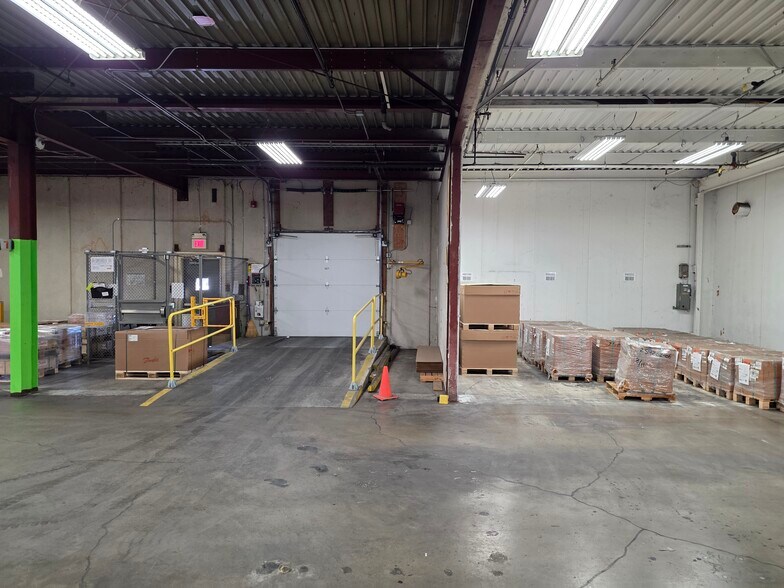 More Photos Of 300 Airport Rd, Ames Warehouse For Sale