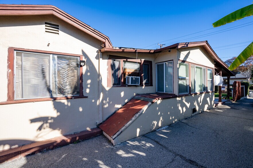 More Photos Of 215 N Alhambra Ave, Monterey Park Apartments For Sale
