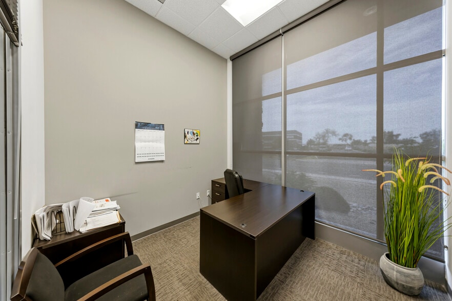 More Photos Of 1425 N Hobson St, Gilbert Warehouse For Lease