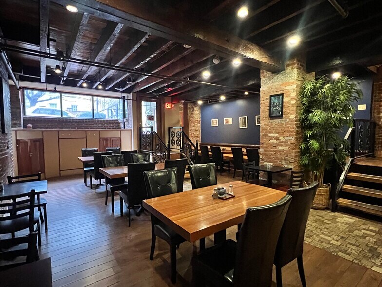 More Photos Of 413 N Charles St, Baltimore Restaurant For Lease