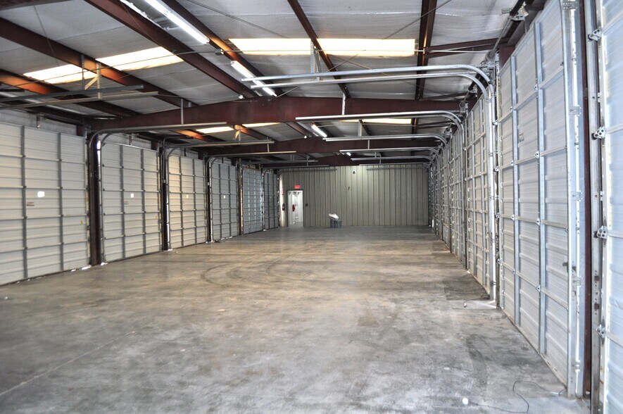 More Photos Of 2333 W Emory Rd, Powell Industrial For Sale