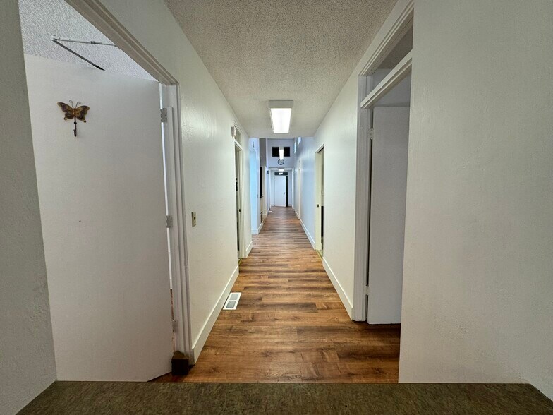 More Photos Of 13350 Big Basin Way, Boulder Creek Medical For Lease