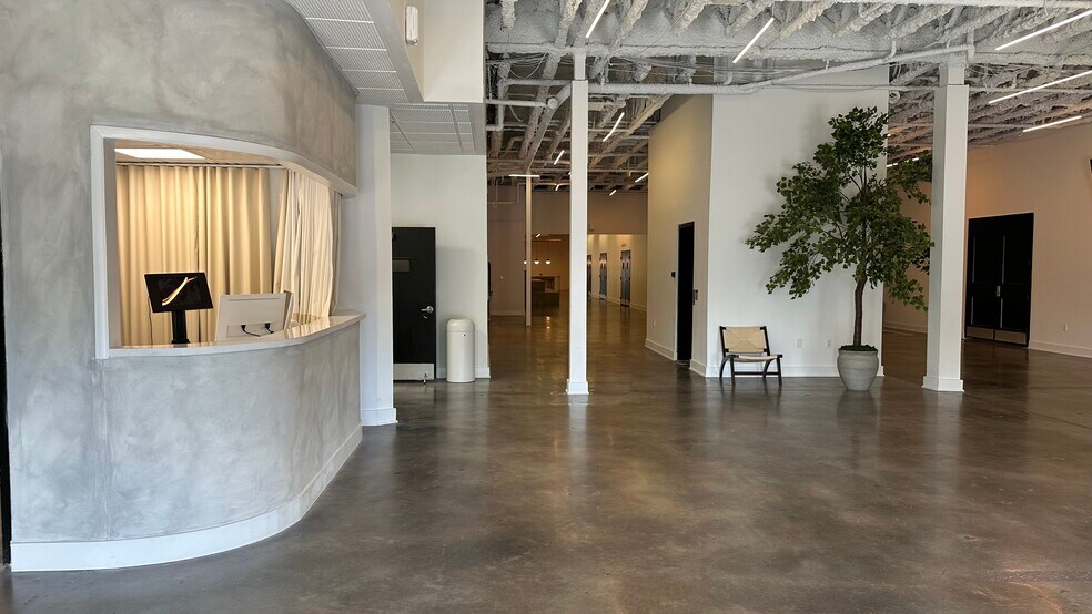 More Photos Of 17801 NW 2nd Ave, Miami Religious Facility For Lease