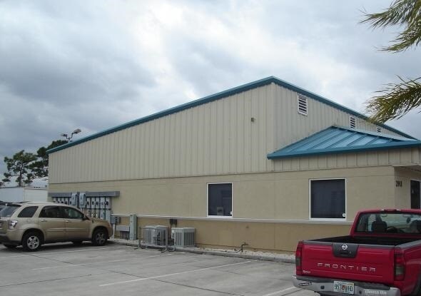 More Photos Of 2911 Dusa Dr, Melbourne Warehouse For Sale