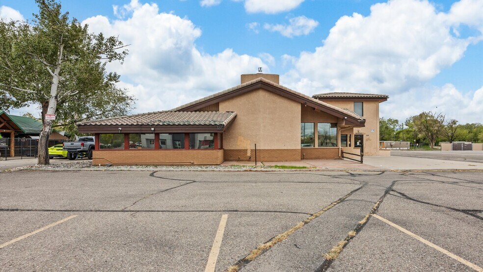 More Photos Of 2839 North Ave, Grand Junction Restaurant For Sale