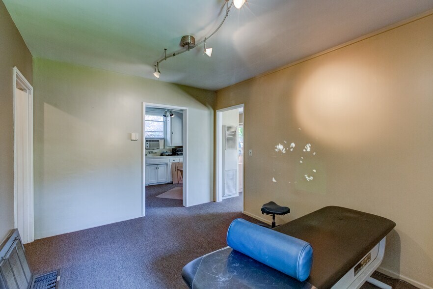 More Photos Of 624 W Chapman Ave, Orange Medical For Sale