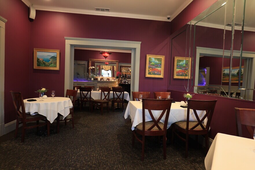 More Photos Of 938 Villa St, Mountain View Restaurant For Lease