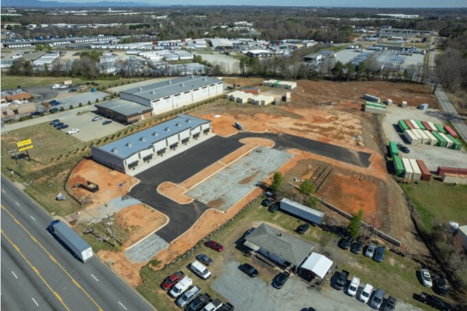 Primary Photo Of 1967 S Carolina 101, Greer Freestanding For Lease