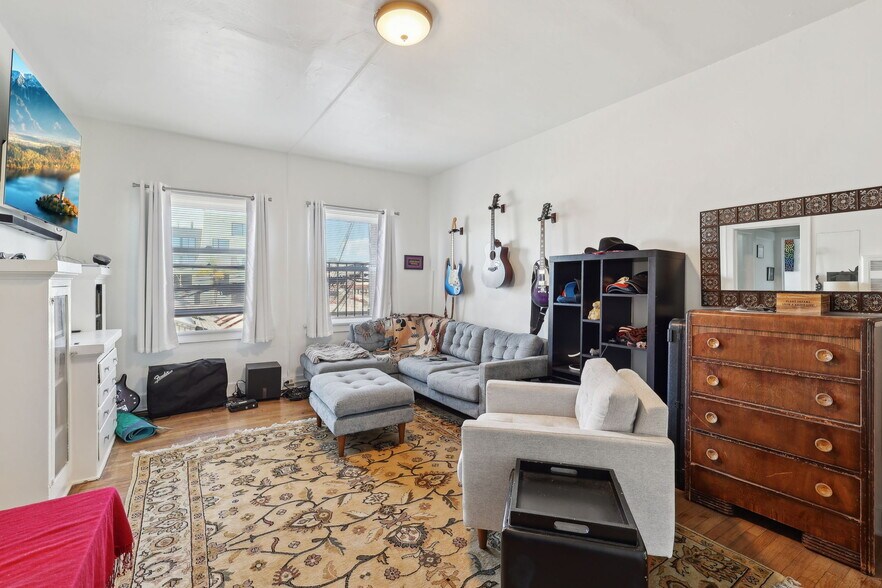 More Photos Of 2525-2543 University Ave, San Diego Apartments For Lease