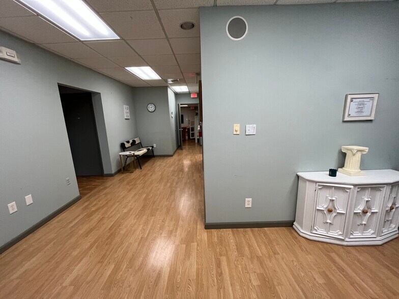 More Photos Of 3949 Evans Ave, Fort Myers Medical For Lease