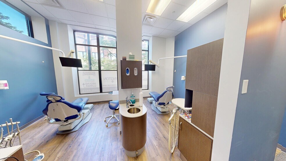 More Photos Of 1229 W Washington Blvd, Chicago Office For Lease