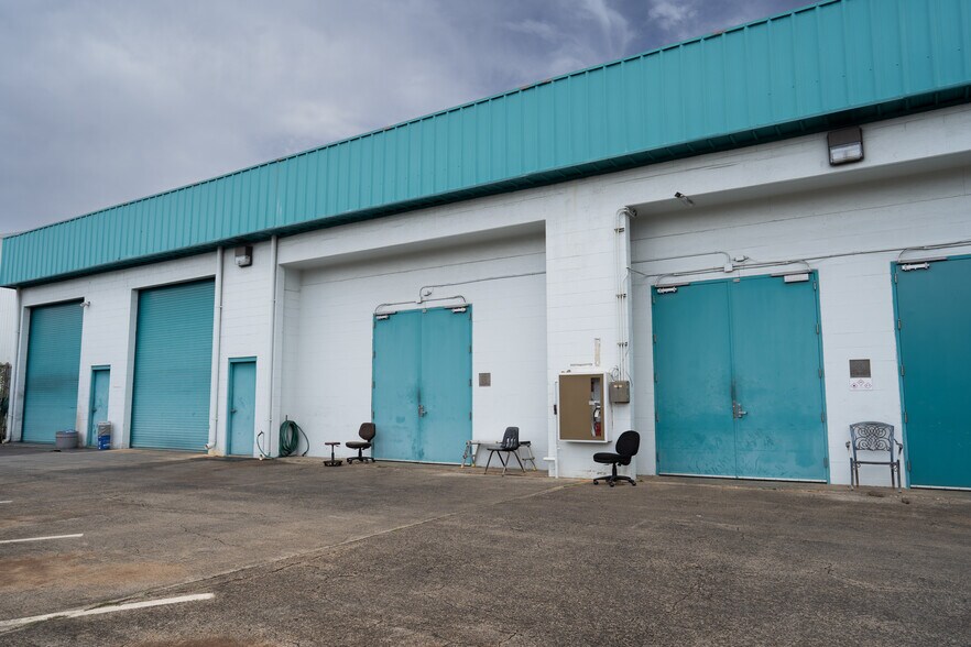 More Photos Of 3048 Aukele St, Lihue Warehouse For Sale