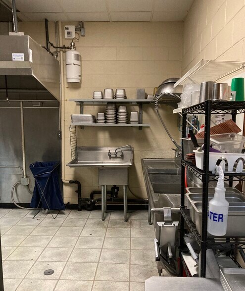 More Photos Of 641 S Columbia Ave, Connell Bowling Alley For Sale