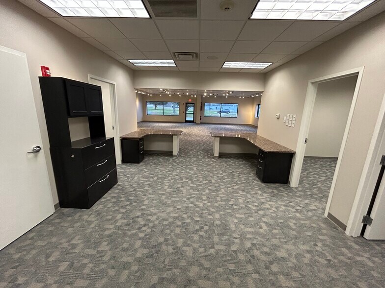 More Photos Of 1 New Industrial Way, Warren Showroom For Lease