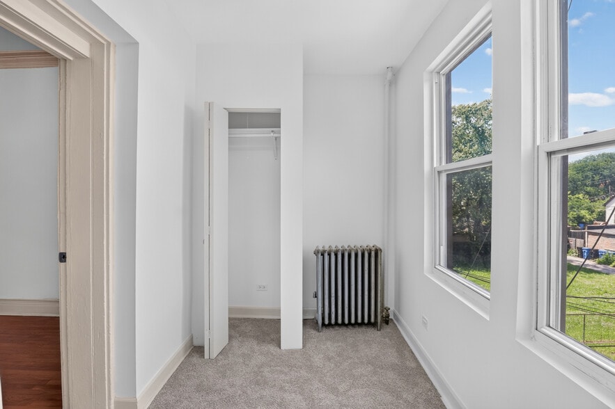 More Photos Of 1528 E 74th Pl, Chicago Apartments For Sale