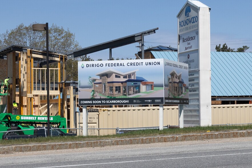 More Photos Of 424 Payne Rd, Scarborough Storefront Retail Office For Lease