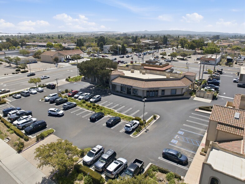 More Photos Of , Santa Maria General Retail For Sale