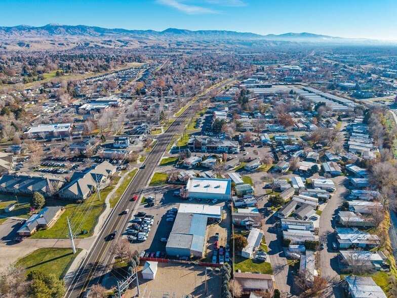 More Photos Of 347 E State St, Eagle General Retail For Sale